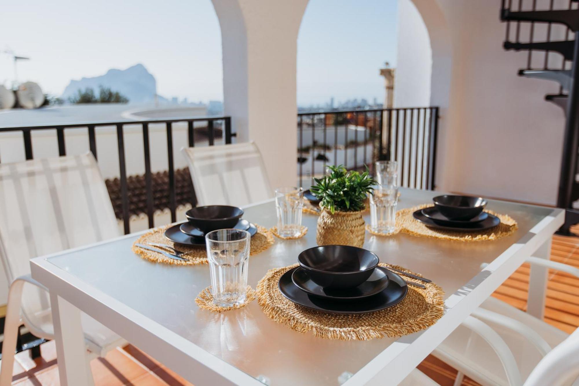 Casa Sunrise - Costa Blanca House With Rooftop, Swimming Pools And Panoramic Sea And Calpe Views Exteriör bild