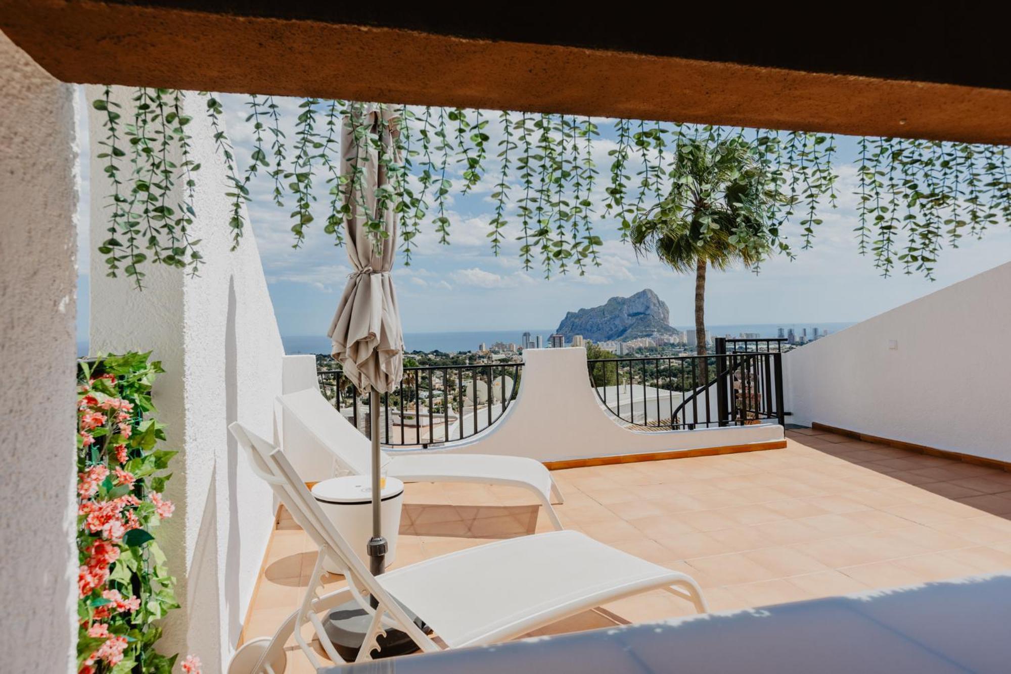 Casa Sunrise - Costa Blanca House With Rooftop, Swimming Pools And Panoramic Sea And Calpe Views Exteriör bild