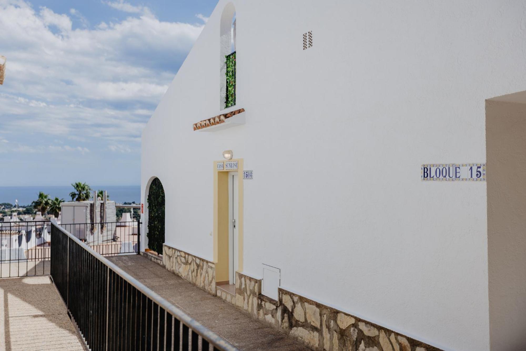 Casa Sunrise - Costa Blanca House With Rooftop, Swimming Pools And Panoramic Sea And Calpe Views Exteriör bild